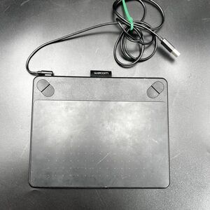 Wacom Black Small Intuos Art Pen and Touch Tablet CTH490/K NO PEN